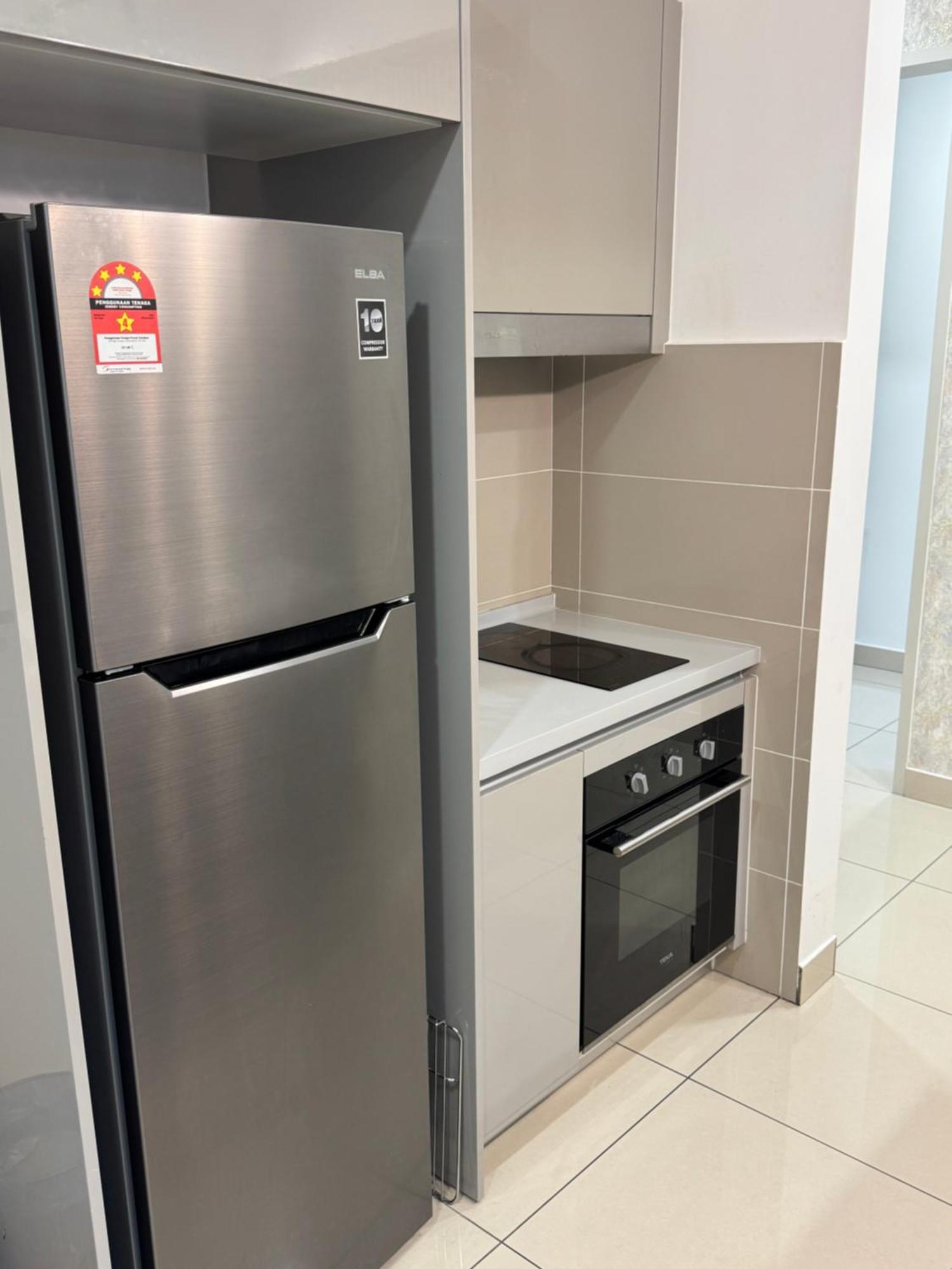 Trion Luxe Service At Klcc Apartment