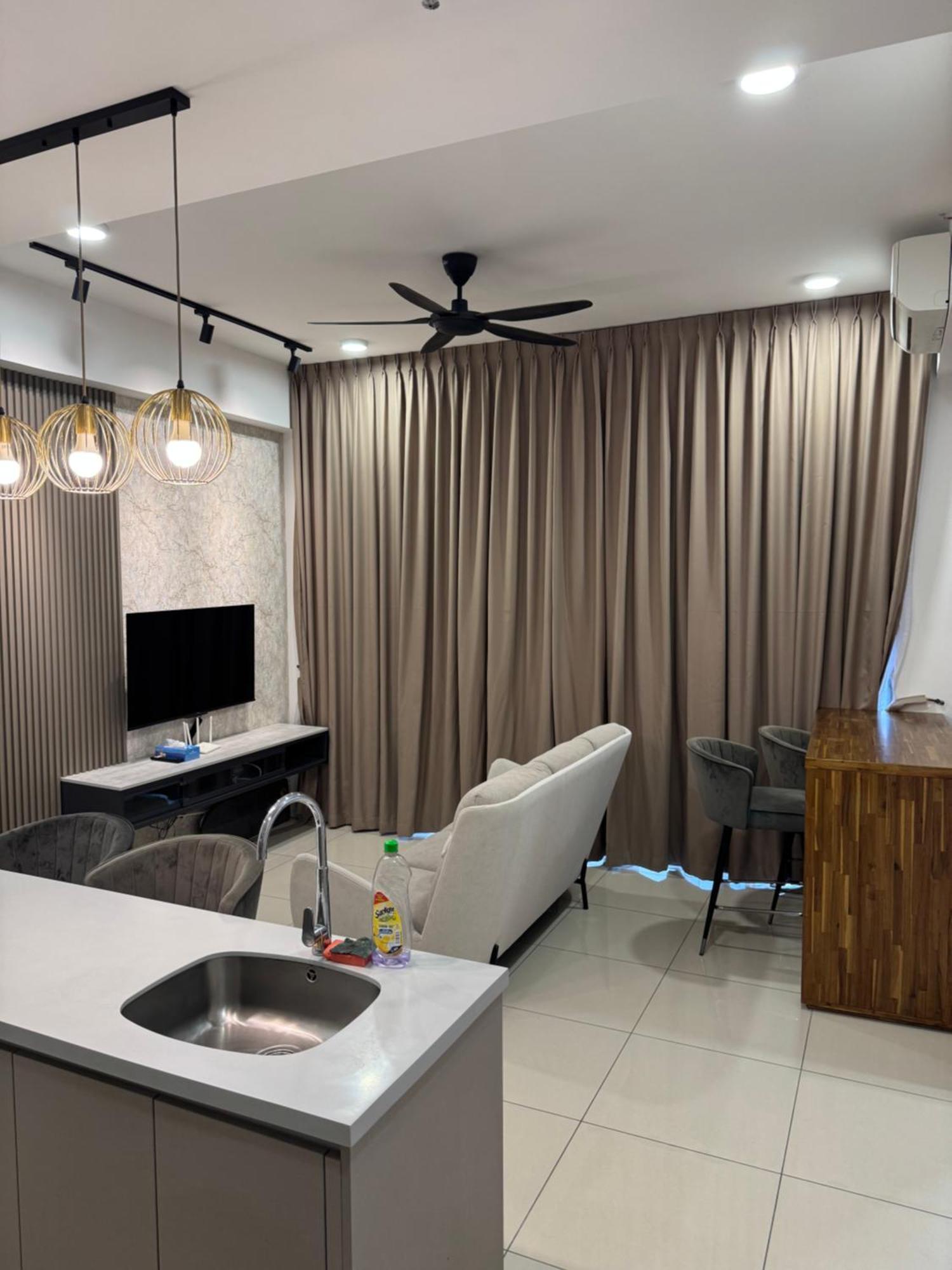 Trion Luxe Service At Klcc Apartment *