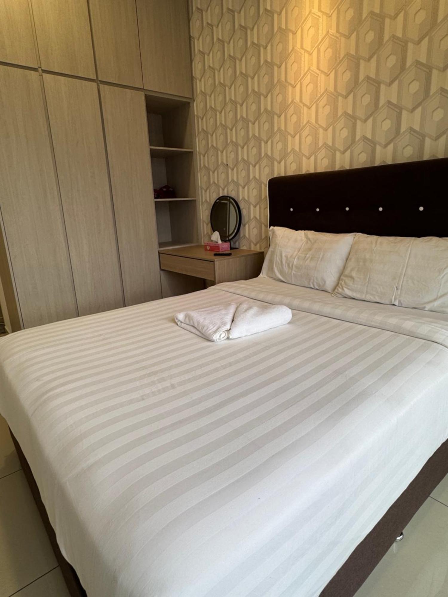 Trion Luxe Service At Klcc Apartment