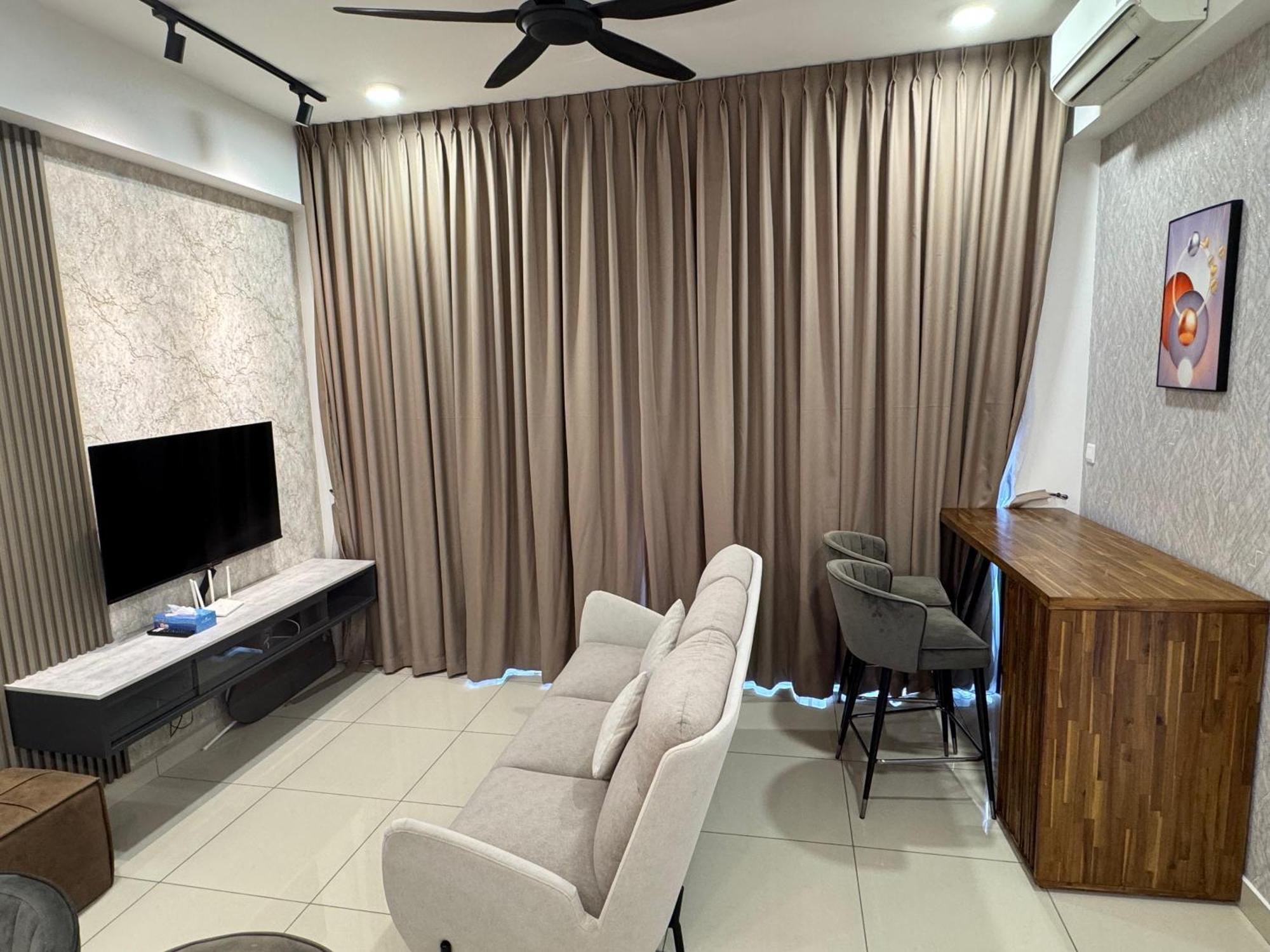 Trion Luxe Service At Klcc *