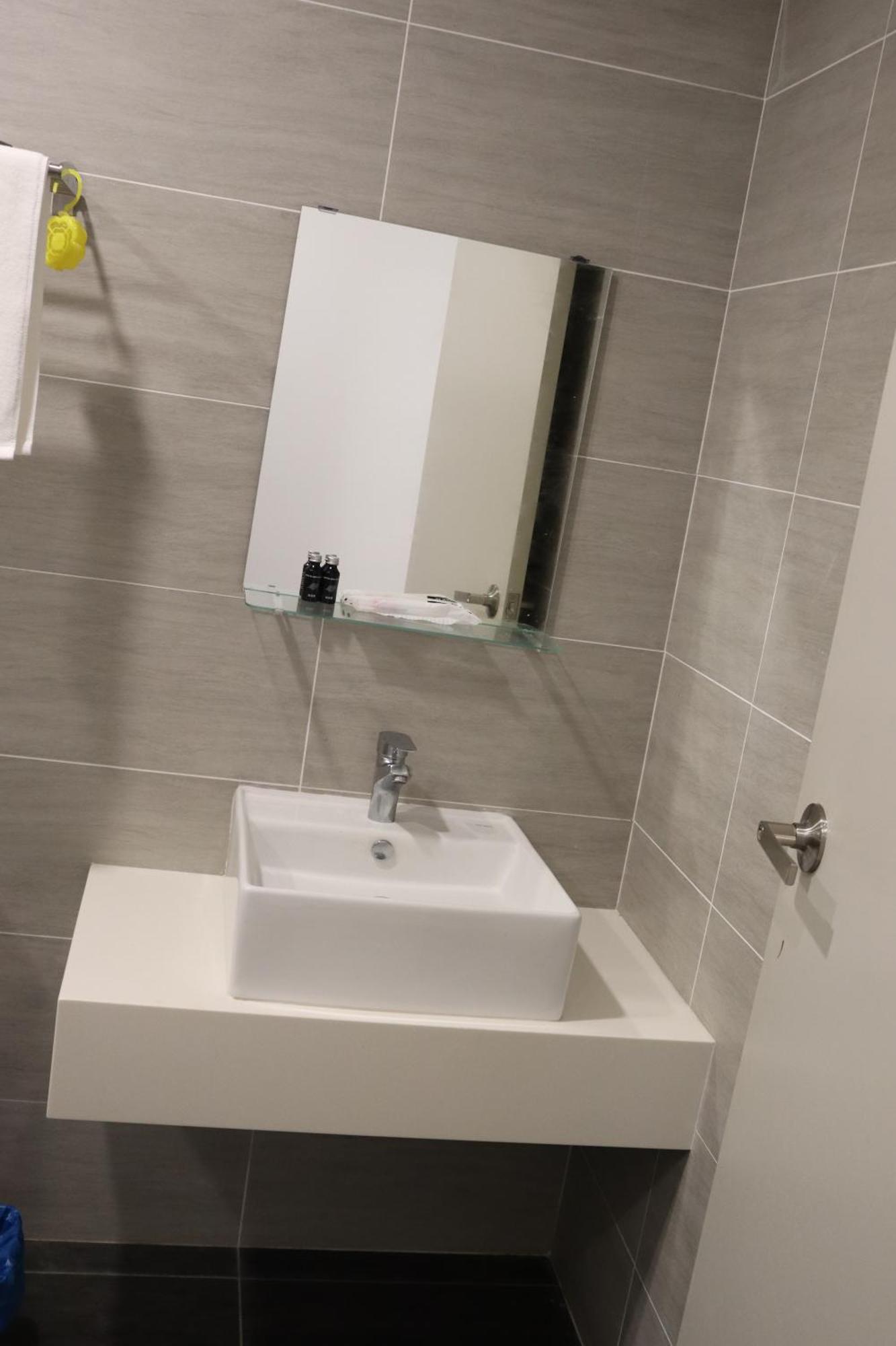 Trion Luxe Service At Klcc Apartment