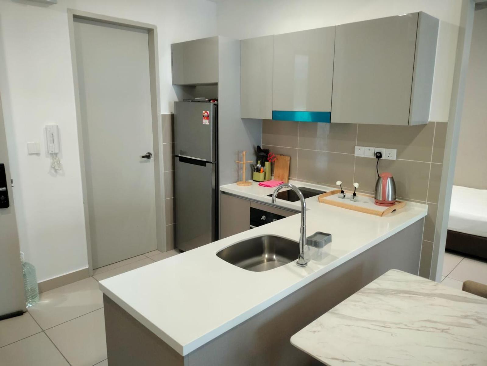 Trion Luxe Service At Klcc Apartment