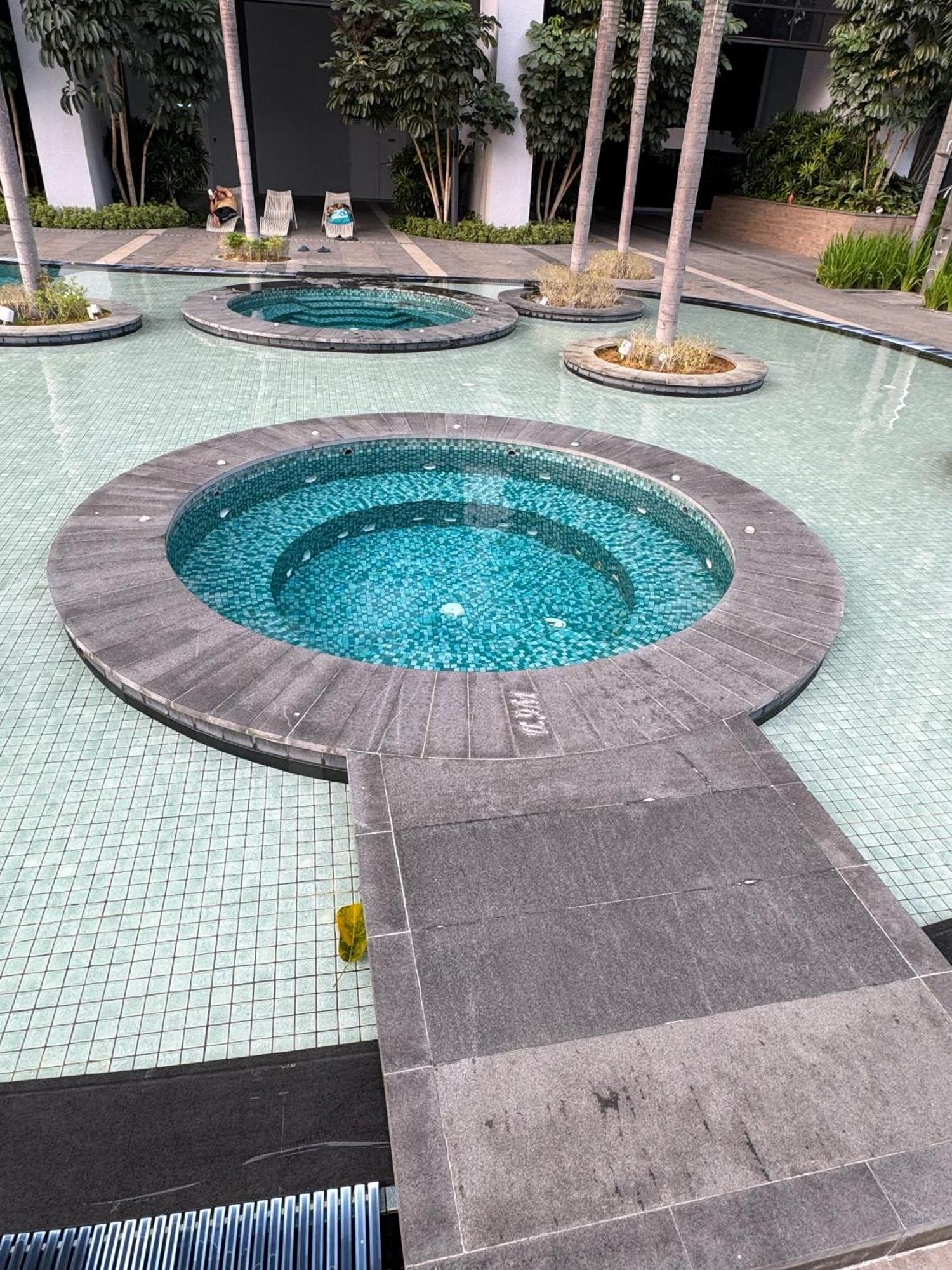Trion Luxe Service At Klcc Apartment Kuala Lumpur
